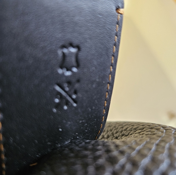 COACH ROGUE 39 - Picture 4 of 16